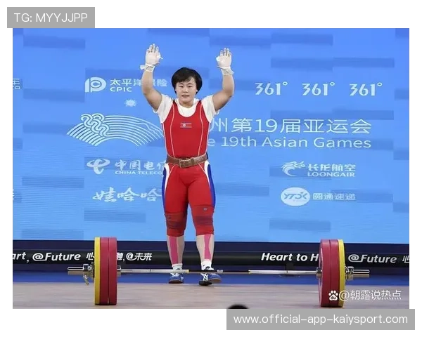 举重选手夺冠后激动落泪，家庭支持故事感动无数
