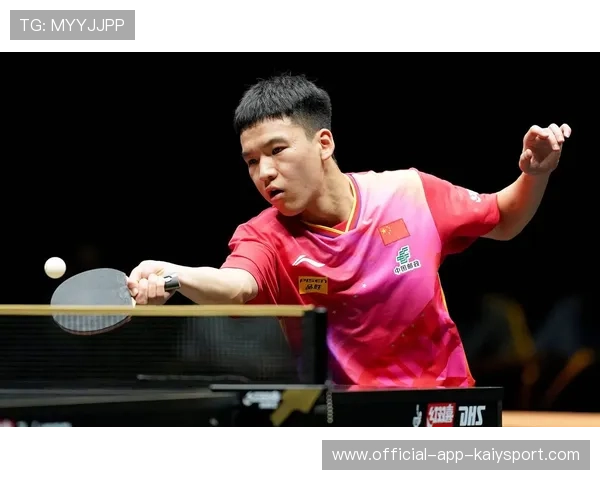 乒乓亚洲杯向鹏关键分处理冷静，局点直接抢攻